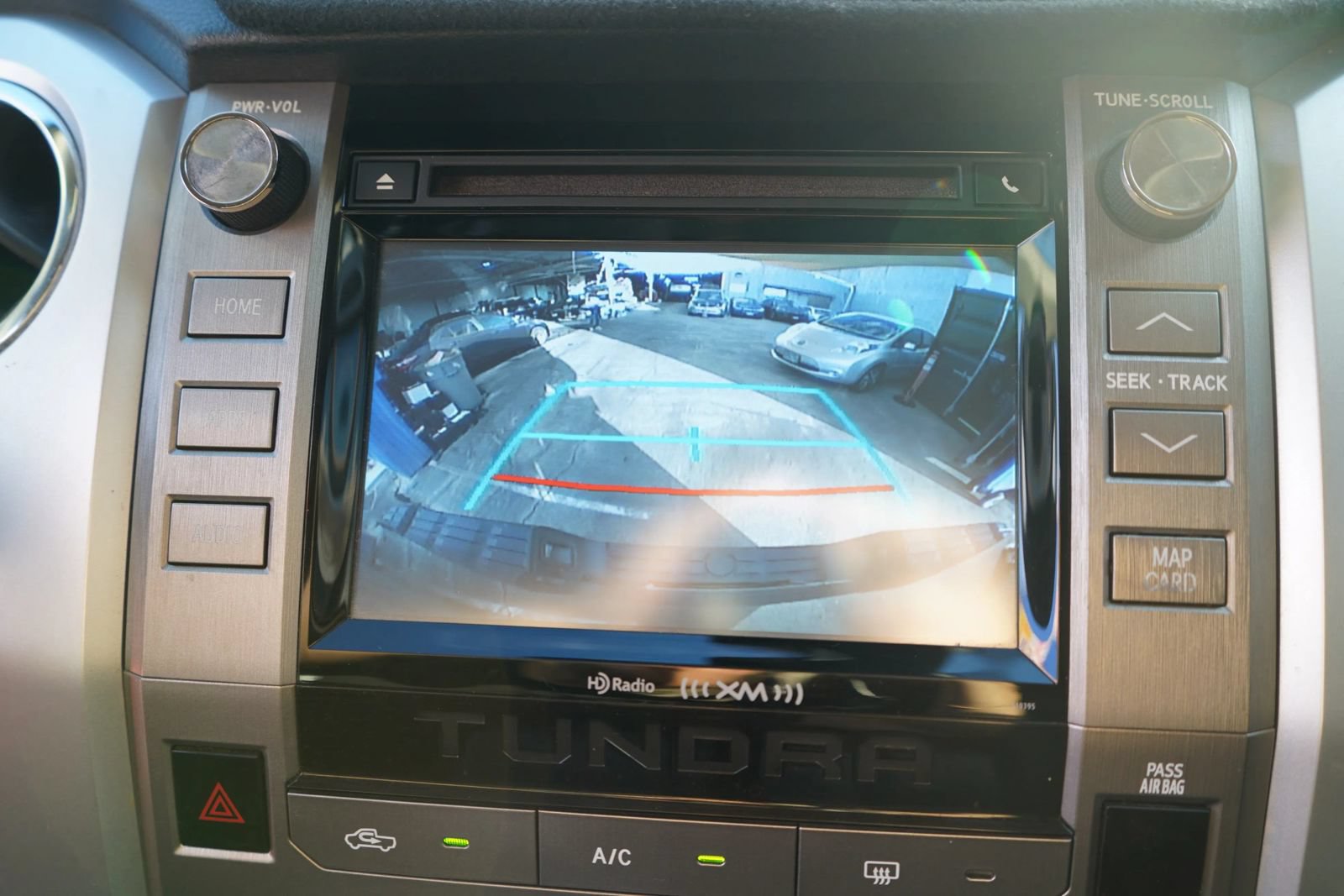 Used 2018 Toyota Tundra SR5 AWD/4WD image 31