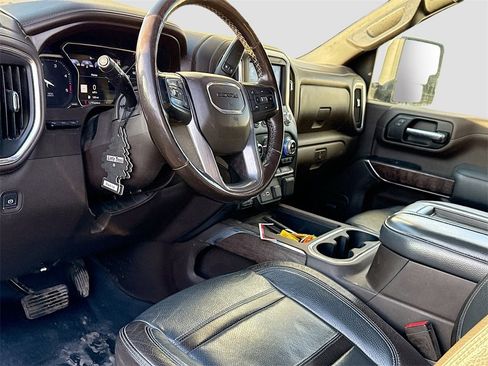 Used 2020 GMC Sierra 3500 Denali w/ Denali Ultimate Package image 7