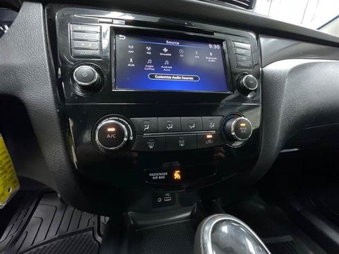 Used 2021 Nissan Rogue Sport S FWD image 16