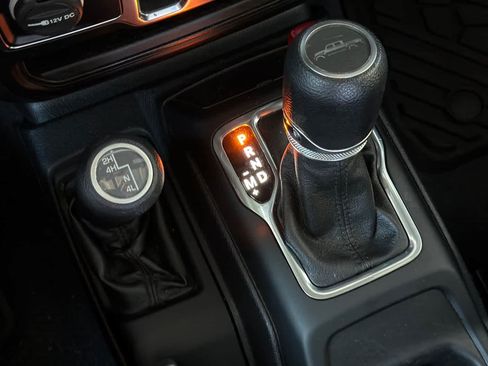 Used 2021 Jeep Gladiator Sport AWD/4WD image 22