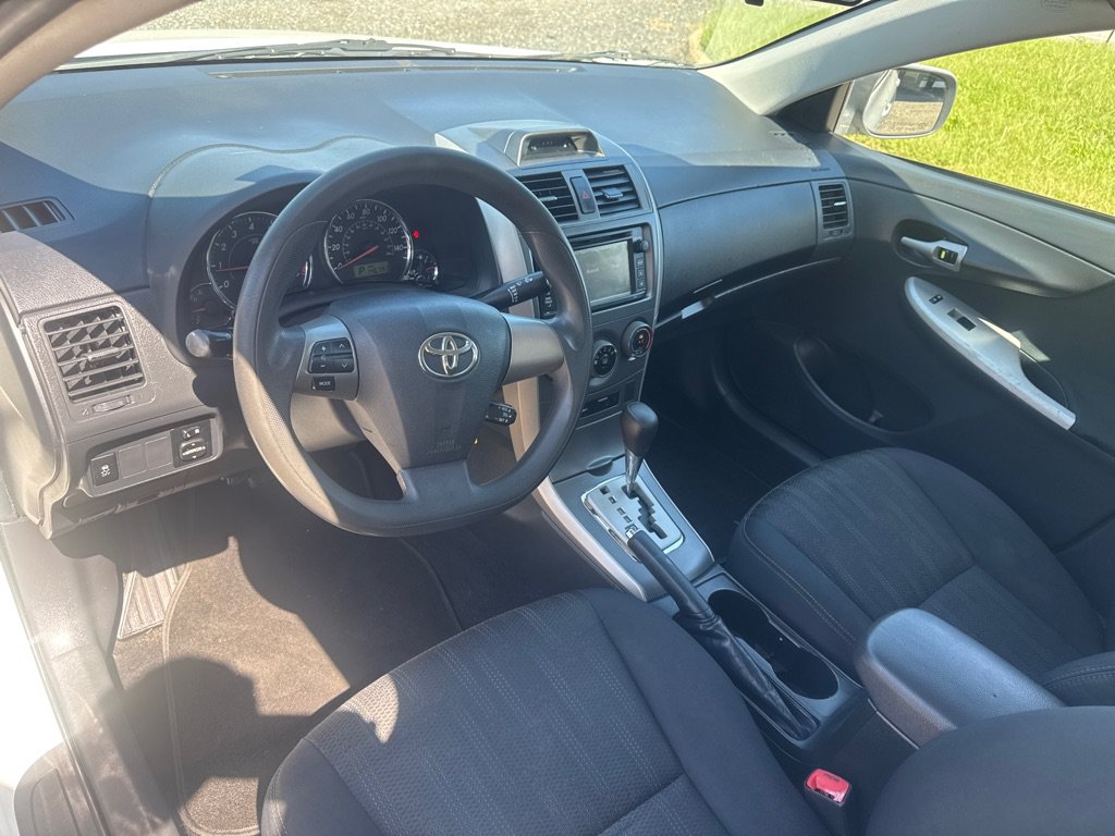 Used 2013 Toyota Corolla S FWD image 27