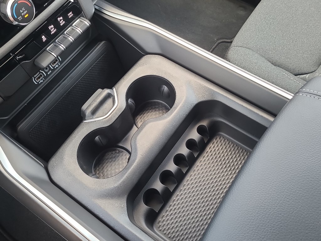 New 2026 RAM 1500 Express AWD/4WD image 20