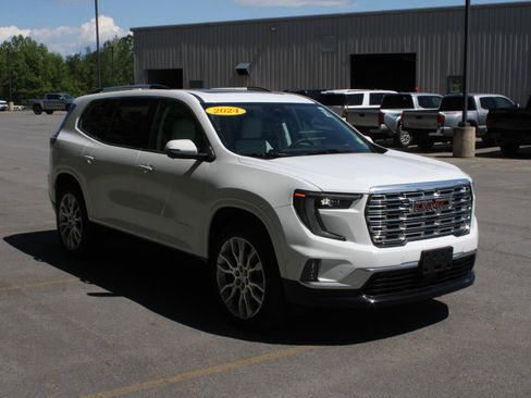 Used 2024 GMC Acadia Denali w/ Super Cruise Package AWD/4WD image 3
