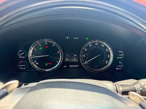Used 2019 Lexus LX 570 4WD w/ Luxury Package image 24