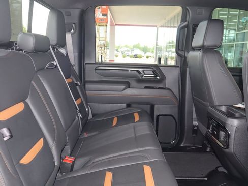 Used 2025 GMC Sierra 2500 AT4 AWD/4WD image 42