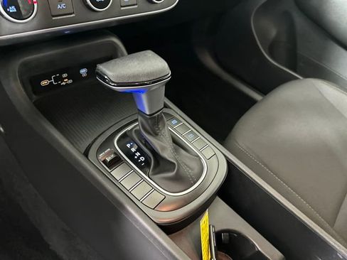 Used 2025 Hyundai Kona SE image 20