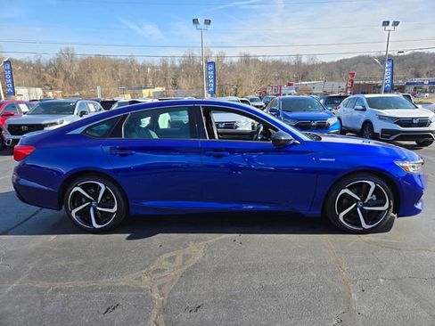Used 2022 Honda Accord Sport image 9