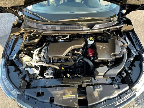 Used 2017 Nissan Rogue Sport SL w/ SL Premium Package image 18