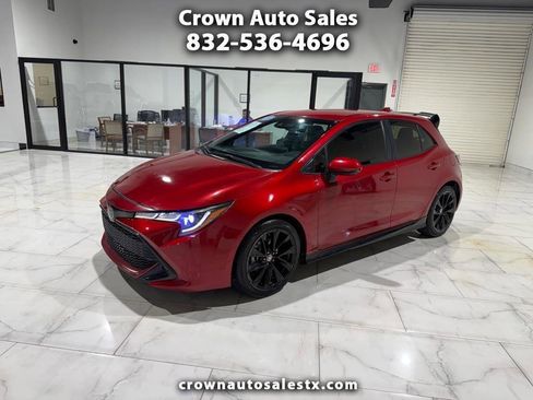 Used 2021 Toyota Corolla SE w/ Special Edition FWD image 1