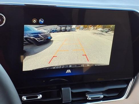 New 2026 Chevrolet Equinox ACTIV FWD image 22