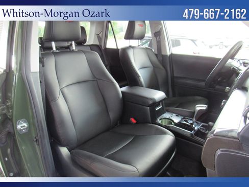 Used 2022 Toyota 4Runner TRD Off-Road Premium w/ Moonroof Package AWD/4WD image 33