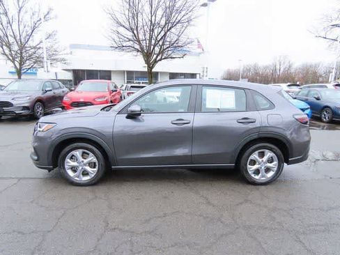 Certified 2023 Honda HR-V LX image 3