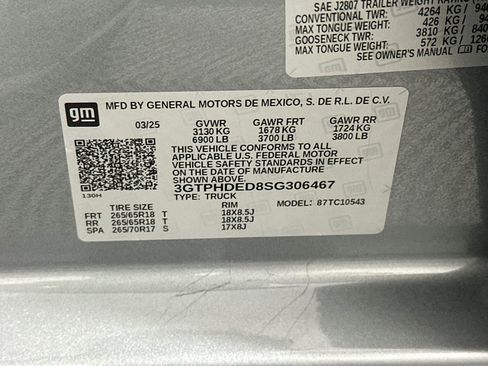Used 2025 GMC Sierra 1500 SLT RWD image 12