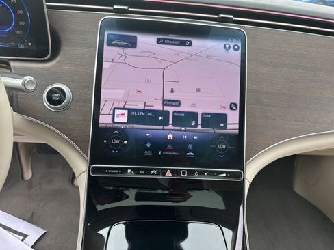 Used 2022 Mercedes-Benz EQS 450+ Sedan image 15