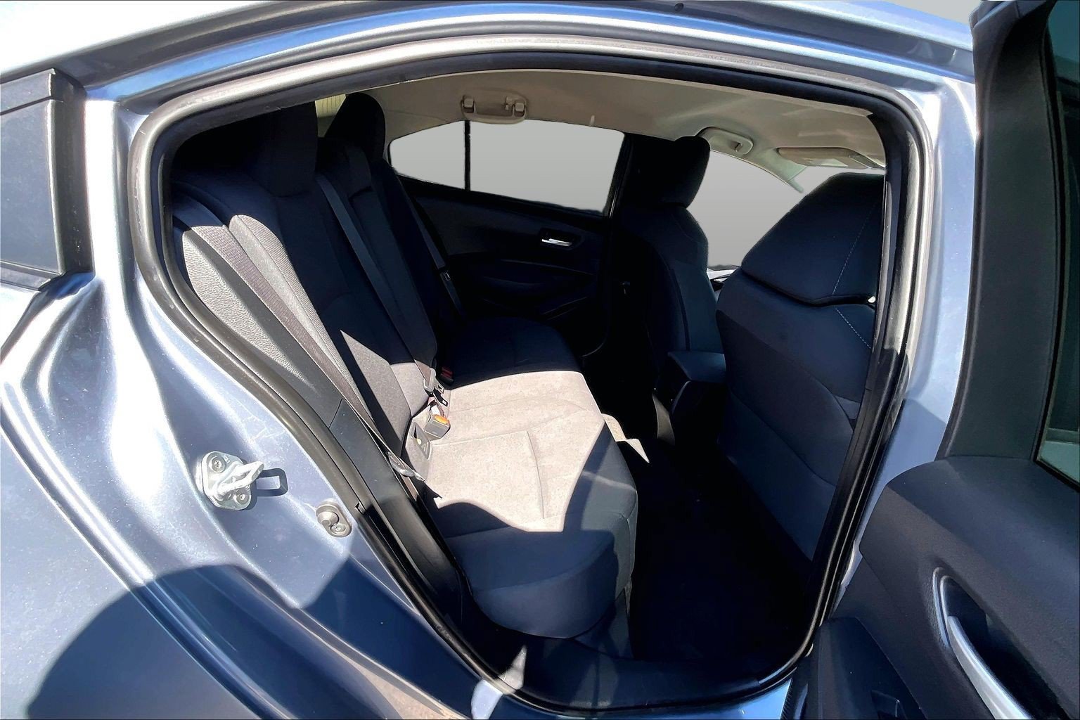 Used 2021 Toyota Corolla LE FWD image 13