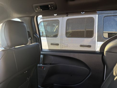 New 2026 Chrysler Pacifica Select image 18