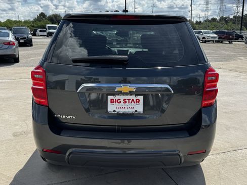 Used 2017 Chevrolet Equinox LS FWD image 9