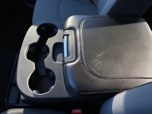 Used 2023 RAM 1500 Classic SLT image 19