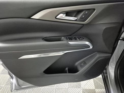 New 2026 Chevrolet Traverse LT w/ Driver Confidence Package FWD image 13