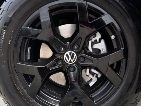 New 2026 Volkswagen Atlas Peak Edition AWD/4WD image 11
