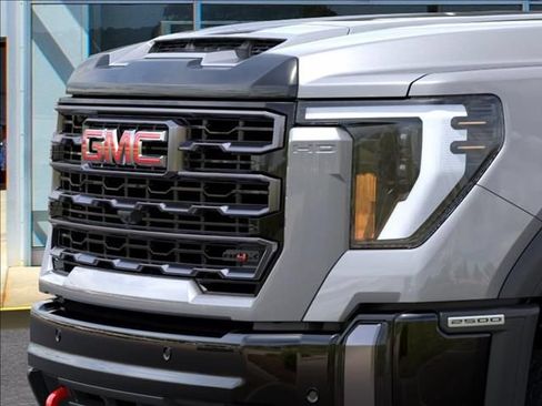 New 2026 GMC Sierra 2500 AT4X w/ LPO, Black Badging Package AWD/4WD image 13