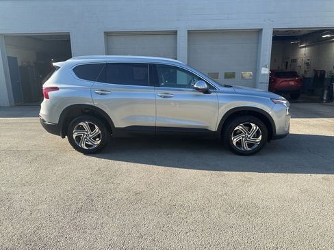 Used 2023 Hyundai Santa Fe SEL w/ Winter Weather Package AWD/4WD image 2