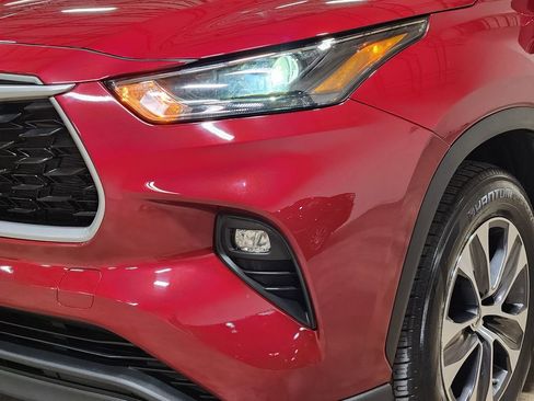Used 2022 Toyota Highlander XLE image 14