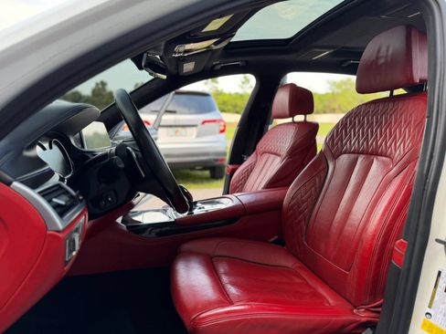 Used 2017 BMW 750i RWD image 10