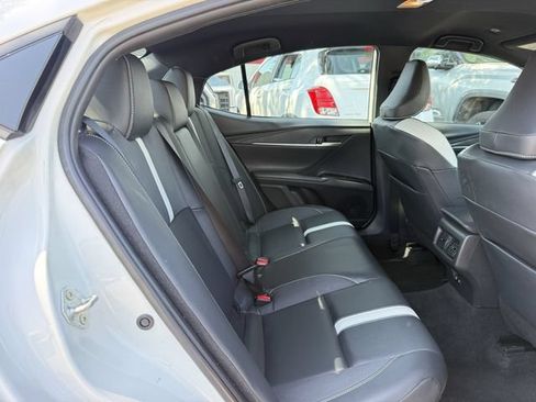Used 2025 Toyota Camry SE FWD image 30