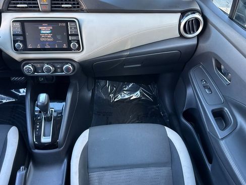 Used 2020 Nissan Versa SV image 28