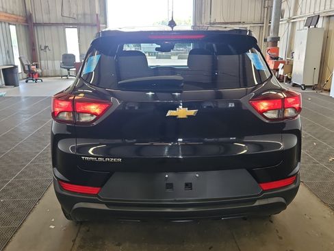 Used 2021 Chevrolet TrailBlazer LS FWD image 6