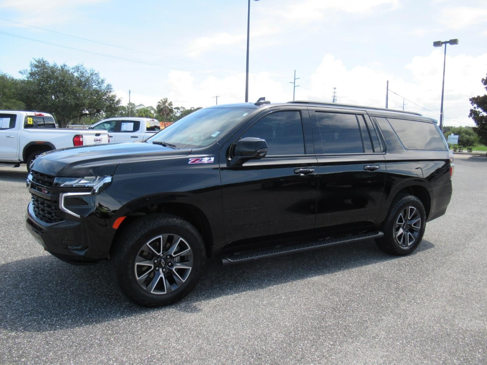 Used 2023 Chevrolet Suburban Z71 w/ Luxury Package AWD/4WD image 4