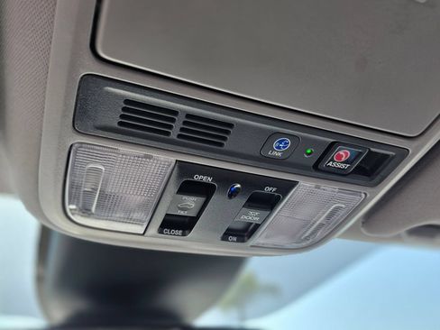 Used 2024 Honda Odyssey Touring image 34