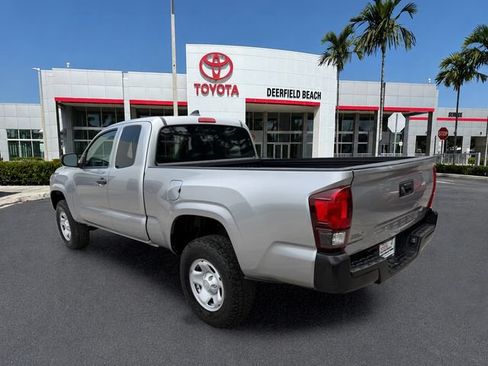 Used 2020 Toyota Tacoma SR RWD image 5