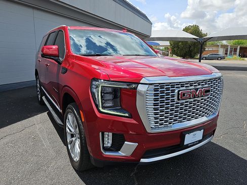 Used 2024 GMC Yukon Denali w/ Advanced Technology Package AWD/4WD image 5