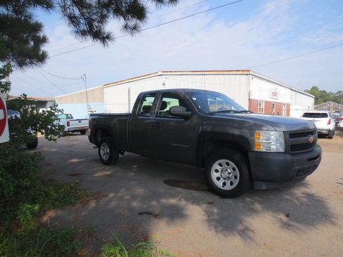 Used 2012 Chevrolet Silverado 1500 W/T image 2