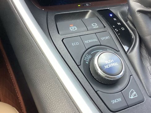 Used 2025 Toyota RAV4 Limited w/ Advanced Technology Package image 18