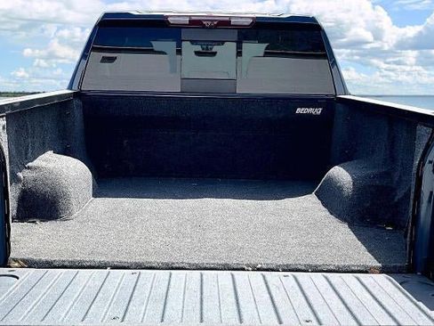 Used 2022 Chevrolet Silverado 1500 LTZ w/ LTZ Premium Package AWD/4WD image 6
