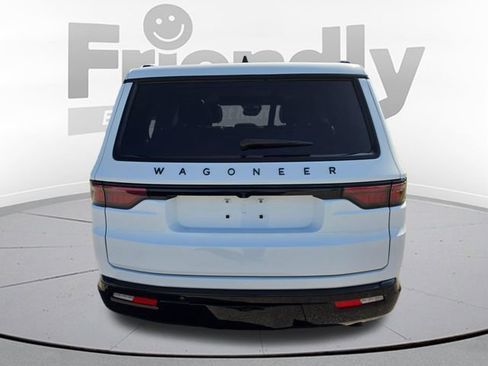 Used 2025 Jeep Wagoneer Series II w/ Premium Group I AWD/4WD image 6