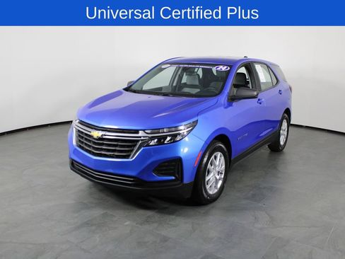 Used 2024 Chevrolet Equinox LS image 2