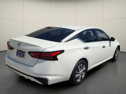 Used 2025 Nissan Altima 2.5 S FWD image 7