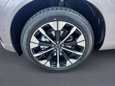 New 2026 Volvo XC60 B5 Plus w/ Protection Package Premier AWD/4WD image 8