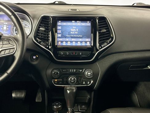 Used 2021 Jeep Cherokee Limited AWD/4WD image 23