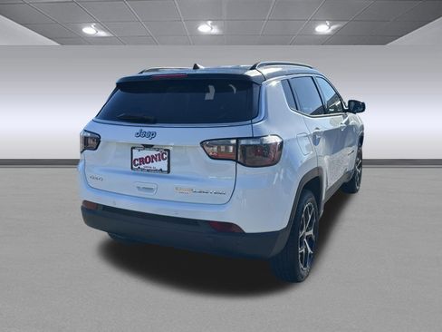 Used 2025 Jeep Compass Limited AWD/4WD image 3