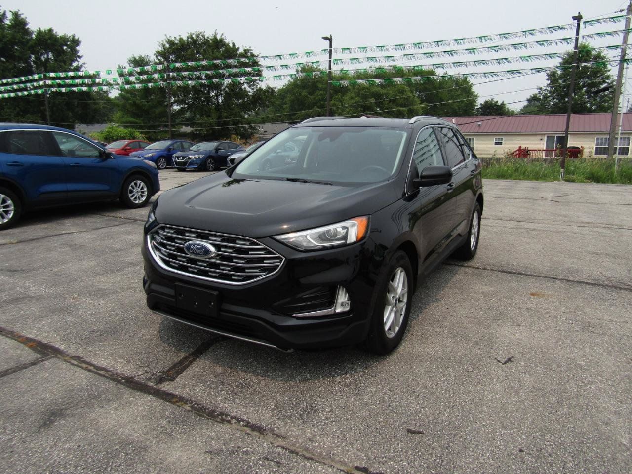 Used 2021 Ford Edge SEL w/ Convenience Package AWD/4WD image 3