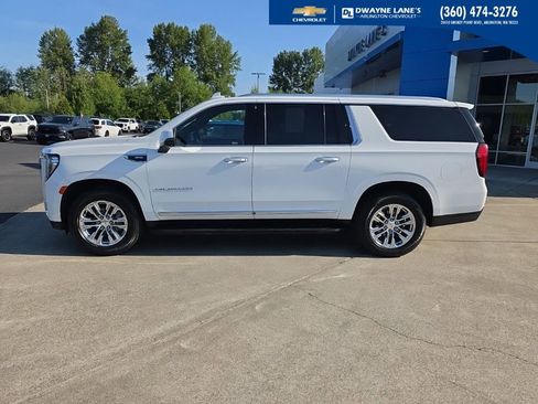 Used 2024 GMC Yukon XL SLT w/ SLT Luxury Package AWD/4WD image 2