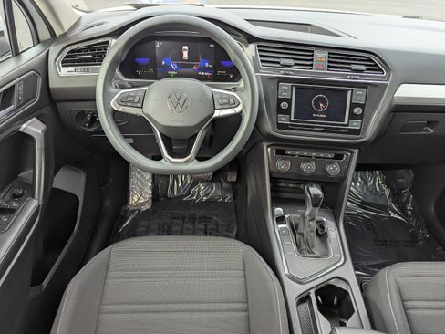 Used 2022 Volkswagen Tiguan S image 14