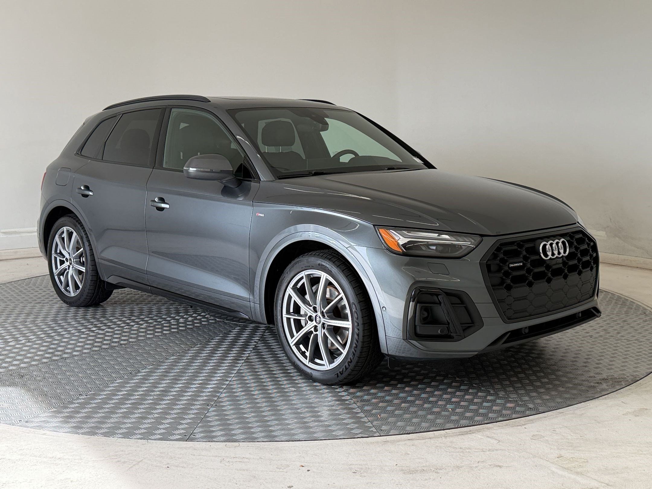 Used 2023 Audi Q5 e Prestige w/ Prestige Package AWD/4WD image 7