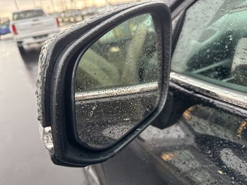 Used 2024 Toyota Highlander XLE image 10