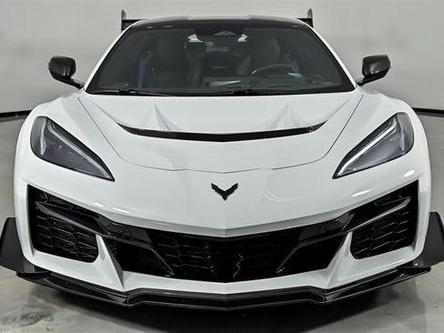 Used 2026 Chevrolet Corvette ZR1X AWD/4WD image 4